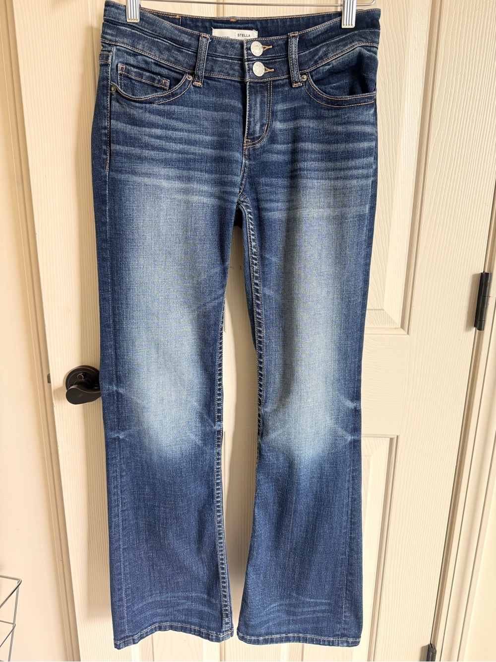 Stella Low-Rise Bootcut Jeans in Blue